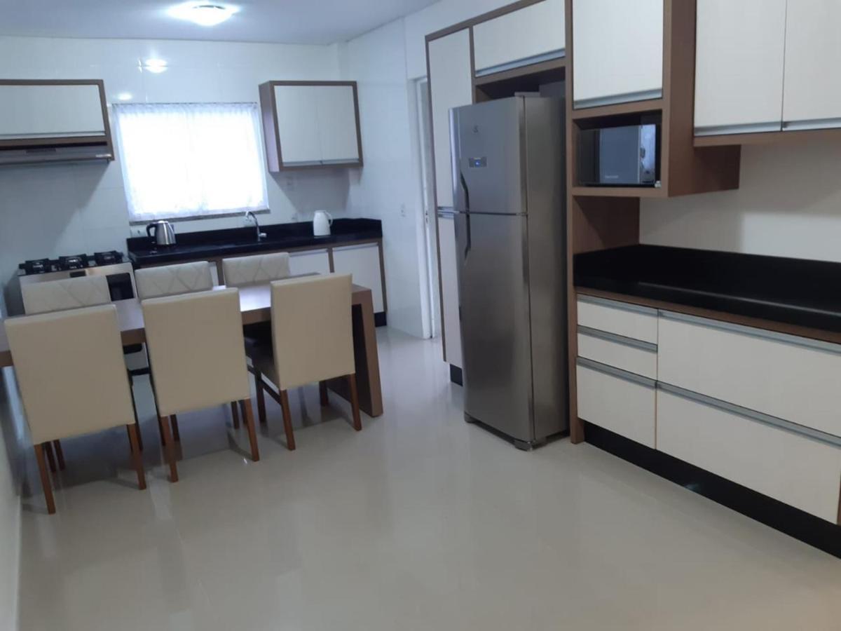 Apartamento 2 Dormitorio Praia De Bombas Bombinhas Luaran gambar